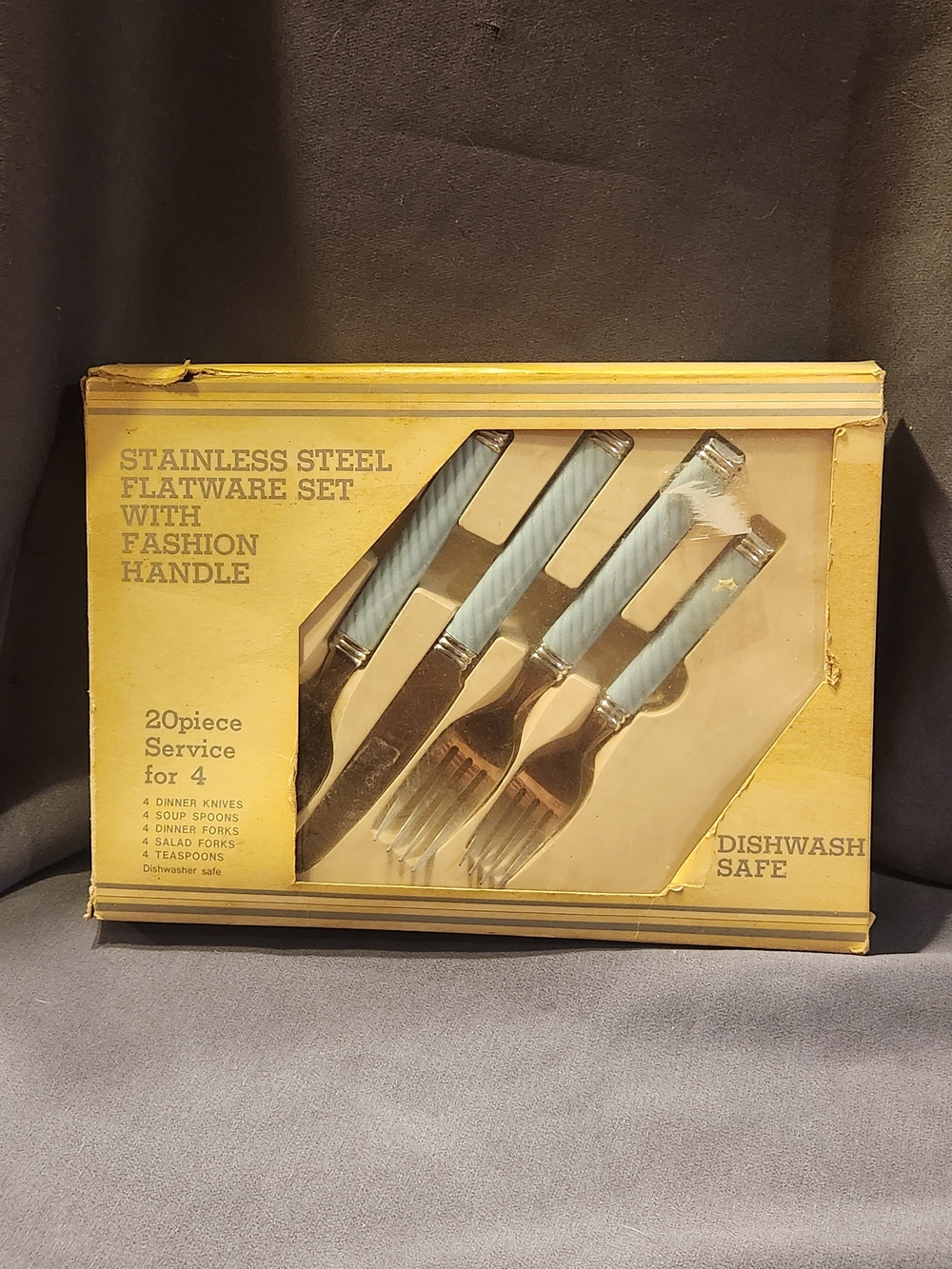 Vintage Clover Stainless Steel 20 pc Flatware Set with Fashion Handle